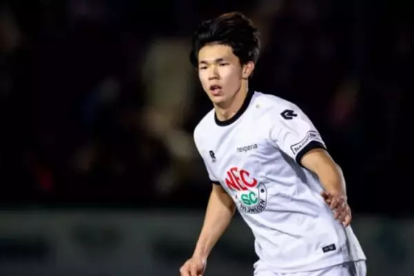 ヴォルフスブルク加入の塩貝健人、指揮官が今節デビューの可能性を示唆「オプションの1つ」