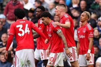 スパーズが直接対決完敗で17位後退…N・フォレストは3発快勝、残留に向けて貴重な勝ち点3