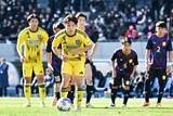 「鹿島学園、清水朔玖の2得点などで興國を下す！　国立開催の準決勝に進出」の画像1
