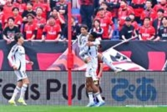 EAST上位対決は町田に軍配！　浦和は痛恨のPK献上…首位鹿島と「11」差に広がる