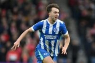 ブライトン、20歳MFヒンシェルウッドと2029年まで契約延長！　指揮官も称賛「アカデミーのロールモデル」