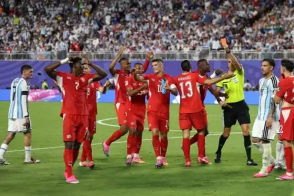W杯でVAR運用ミス…アルゼンチンvsスイス戦でのエンボロ退場は誤りとIFABが見解