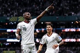 北中米W杯共催国メキシコが怒涛の3連勝！　A組首位で決勝Tへ…敗れたチェコはグループ敗退