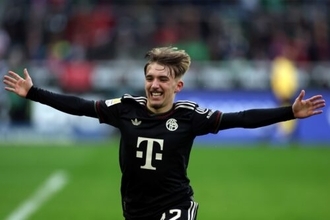 キミッヒがバイエルン17歳カールを太鼓判「並外れたスキルを持っている」…今節は圧巻ミドルでネットを揺らす