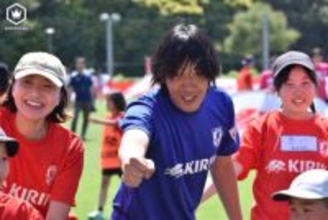 中村俊輔が森脇良太の“代名詞”「ポジティブ！」を披露？　世代を超えたウォーキングフットボールイベントに参加