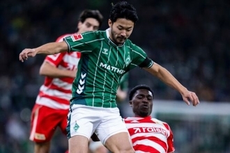 ブレーメンが今季3勝目…菅原由勢はアシスト記録も負傷交代、GK長田澪はクリーンシート達成