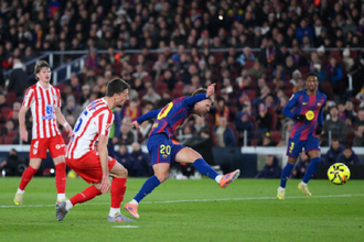 バルセロナ、逆転勝利でラ・リーガ5連勝！　D・オルモの決勝弾で“絶好調”アトレティコを撃破