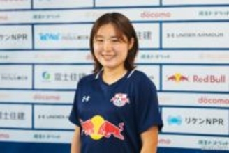 【インタビュー】「サッカーの楽しさを心から感じられている」 “レッドブルグループ移籍”で大宮へ…門脇真依の新たな挑戦