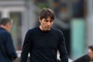 ナポリ敗戦、残り5試合でインテルと「12」差に…コンテ監督「痛烈な一撃を食らってしまった」