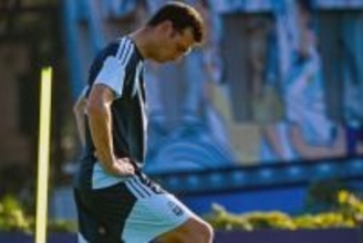 「もう話すのはやめよう…」スカローニ監督、ACL断裂でW杯欠場決まった若手FWへの想い溢れ感極まる…会見を途中で切り上げ