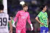 「湘南、GK上福元直人と来季の契約を更新「全ての人と力を合わせ必ず乗り越えていきます」」の画像1