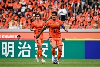 鹿島、清水の“10番”MFマテウス・ブエノの完全移籍加入が決定！「一つでも多くのタイトル獲得に貢献したい」