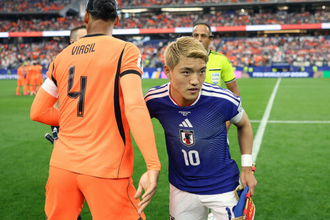 「今自分ができることをやろうと」W杯初戦でゲームキャプテン務めた堂安律「このキャプテンマークは遠藤航のものなので…」
