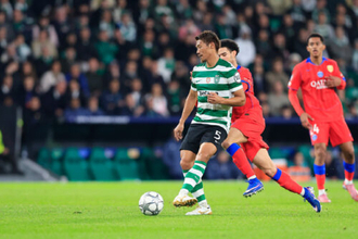 スポルティング、終了間際の勝ち越し弾で“王者”PSGを撃破！　守田英正は今季初のCLフル出場