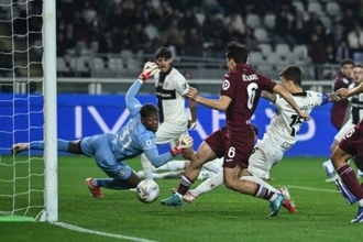 鈴木彩艶が約4カ月ぶりに先発出場も…パルマは4失点でトリノに完敗