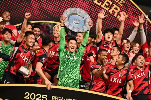 鹿島の守護神・早川友基「本当に充実していた」　充実の一途たどった2025年“MVP締め”なるか「取れたら嬉しいですね」