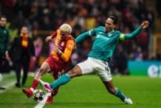 再びガラタサライに敗れるも…ファン・ダイクはアンフィールドでの逆転に自信「間違いなく有利」