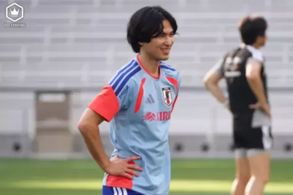 南野拓実が日本代表に合流！　“メンター”としてW杯に帯同、ナッシュビル初練習に姿を見せる