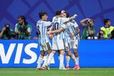「アルゼンチンが後半AT弾で大逆転勝利！　メッシが1G1Aの活躍で2点ビハインドを跳ね除けベスト8へ…エジプトは番狂わせならず」の画像1