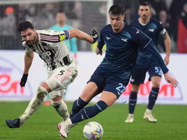 ユヴェントスがカルルの劇的同点弾でラツィオ相手に2点差追いつくドロー…公式戦連敗回避で次節インテル戦へ