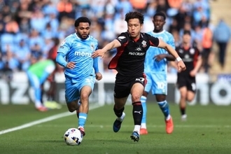 松木玖生が勝負を決定づける追加点！　先制点も演出で坂元達裕所属の首位コヴェントリーを撃破