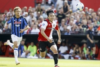 上田綺世、今夏初の親善試合でPK弾…フェイエノールトはアタランタに勝利