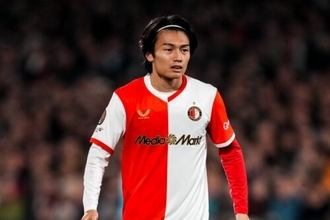 上田綺世の得点認められず…ファン・ペルシ監督が不満「審判から謝罪された」