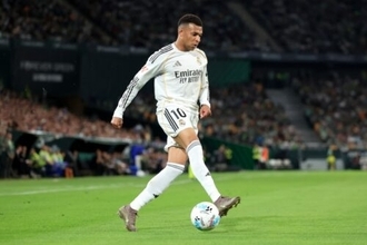 自ら交代要求のエンバペ、初期診断はハムストリングの肉離れ…精密検査へ