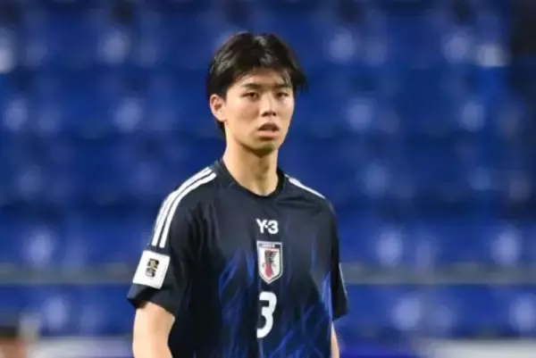 ボルシアMG指揮官、新加入の高井幸大は「とても好印象」「戦力強化の役割を果たすだろう」