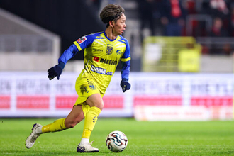 日本人5選手が先発出場のシント・トロイデンが5連勝で暫定2位に！　伊藤涼太郎はPKで今季6得点目をマーク