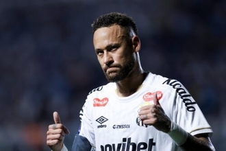 ブラジル代表指揮官、負傷を抱えるネイマールについて言及「出場可能になるまで待ちたい」