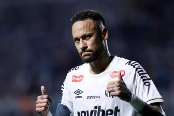 ブラジル代表指揮官、負傷を抱えるネイマールについて言及「出場可能になるまで待ちたい」