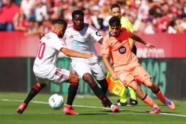 公式戦連敗のバルサがラ・リーガ首位陥落…レヴァンドフスキのPK失敗も響きセビージャに4失点完敗