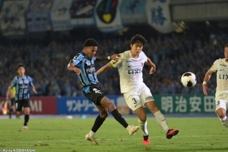 試合終了間際に川崎Fが追いつく！　レオ・セアラ2発の鹿島は4試合ぶり白星ならず