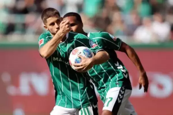 田中碧を擁するリーズが中盤補強へ　オーストリア代表MFシュミット獲得へブレーメンと交渉中か