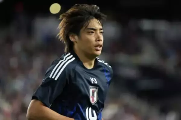 ヘンク＆森保Jに朗報！　伊東純也が約2カ月ぶりに練習復帰、クラブがSNSで写真付き報告