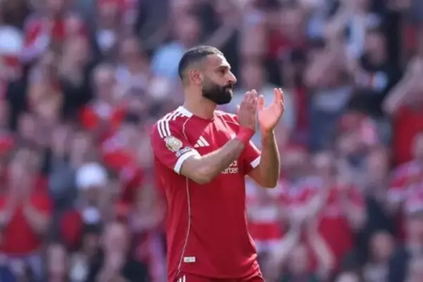 リヴァプールに朗報！　前節負傷交代のサラーは軽傷、退団前に復帰の見込み