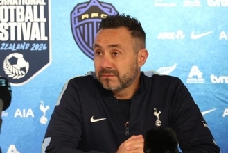 すでに2億ポンド超投資もさらなる補強へ…デ・ゼルビ監督「あと数人の重要な選手が必要」