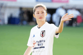 清水梨紗、リヴァプール移籍後初ゴール！　長野風花との“なでしこライン”からループ弾