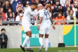 徳島が誇る“ブラジル人デュオ”が攻守に躍動！　指揮官「今J2で屈指のFW」　岩尾憲も絶賛「彼らはJ2でトップオブトップ」