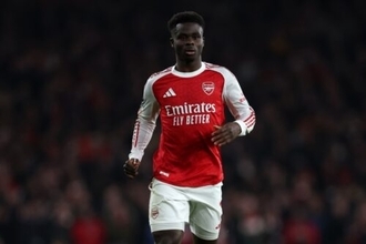 スタメンから急遽外れたサカの状態は？　アーセナル指揮官「少し痛みを感じていた」