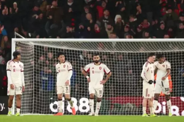 遠藤航の投入は遅すぎた？　リヴァプールOBが判断を批判「あの失点はなかったはず」