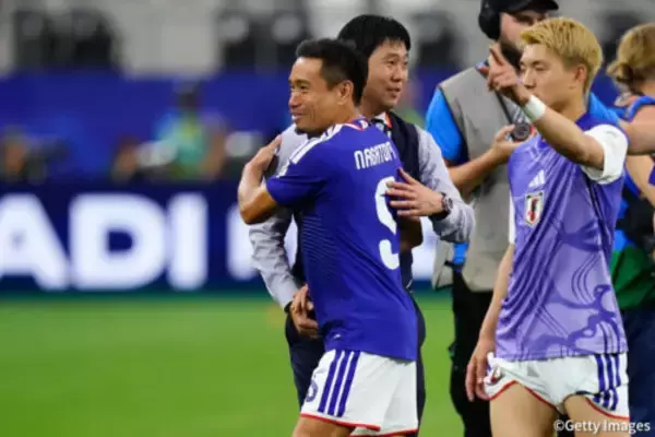 「日本人の魂を見せられた」5度目のW杯、ベンチから鼓舞し続けた長友佑都は団結に自信「レベルの違うベンチの熱さ」