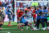 「FIFAがアルゼンチンへの懲戒手続きを開始…W杯決勝後に“暴走”のパレデスらが対象に」の画像1