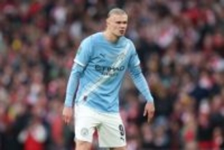 ハーランド、故郷に約2130万円の書籍を寄贈「本は自分自身の道を切り開く機会を与えてくれる」