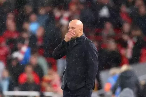 スロット監督、“大胆ターンオーバー”への批判に反論「私たちは人々が思っているほど厚い選手層ではない」