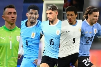 ウルグアイ代表がメンバー発表！　39歳守護神がカタールW杯以来の復帰…日本と同じくイングランドと対戦
