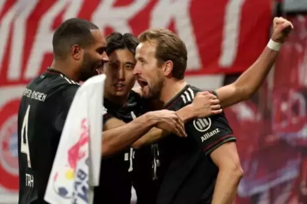 伊藤洋輝先発出場のバイエルンが5発大勝でリーグ戦無敗を維持！　ライプツィヒに逆転勝利