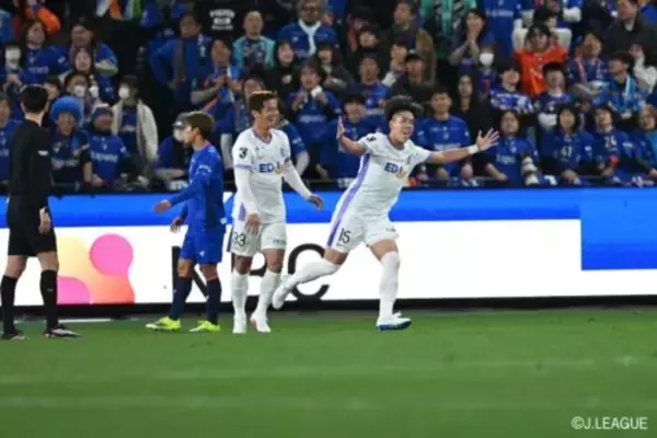 広島が“ピースマッチ”を制しガウル体制白星発進！…J1復帰の長崎はM・ジェズスが追撃弾も及ばず