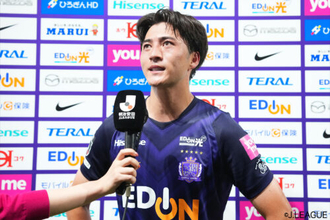 「僕はよく喋るようになりました」ケガ続きの2年間を経て“殻を破った”川村拓夢、古巣・広島で再出発した現在